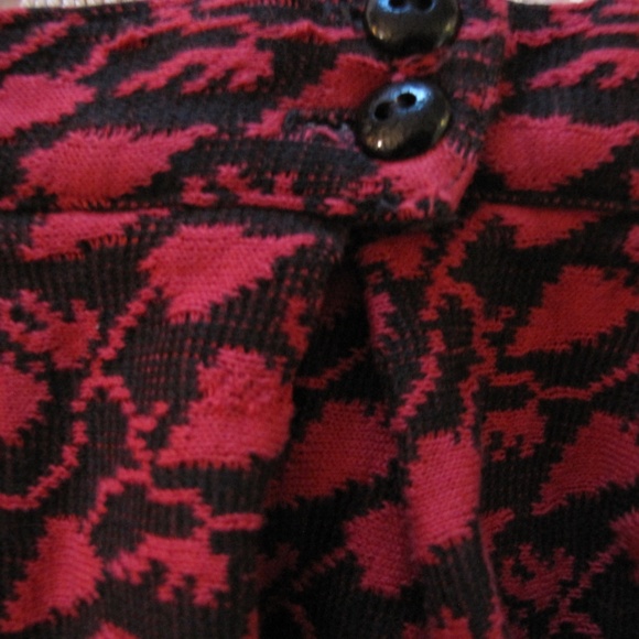Koret of California, Vintage 70s cranberry red & black knit skirt. - Picture 6 of 6